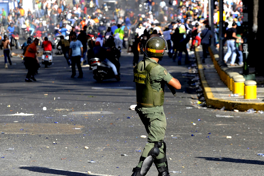Psiholog social Plecatul lui Maduro nu schimba sistemul
