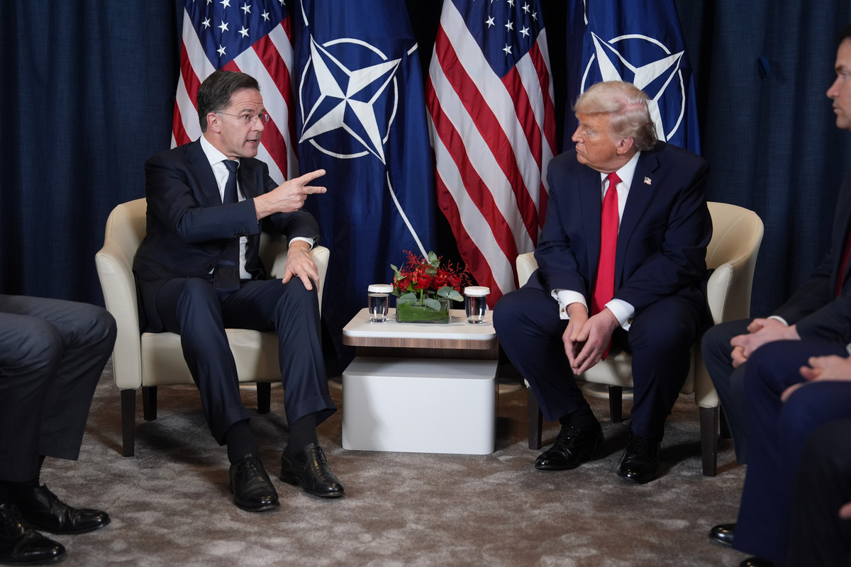 Trump afirma ca nu va aplica tarife dupa ce a ajuns la un cadru al acordului referitor la Groenlanda