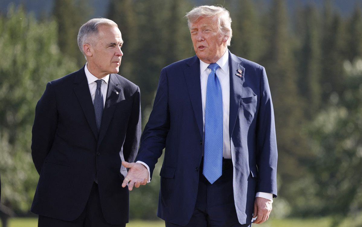 Trump avertizeaza cu impozite de 100 pe importurile din Canada ca reactie la noul acord comercial cu China