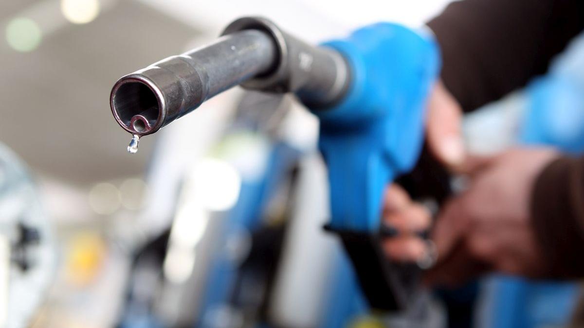 cinci majorari de preturi in luna ianuarie un plin de carburant costa 15 din salariul minim net