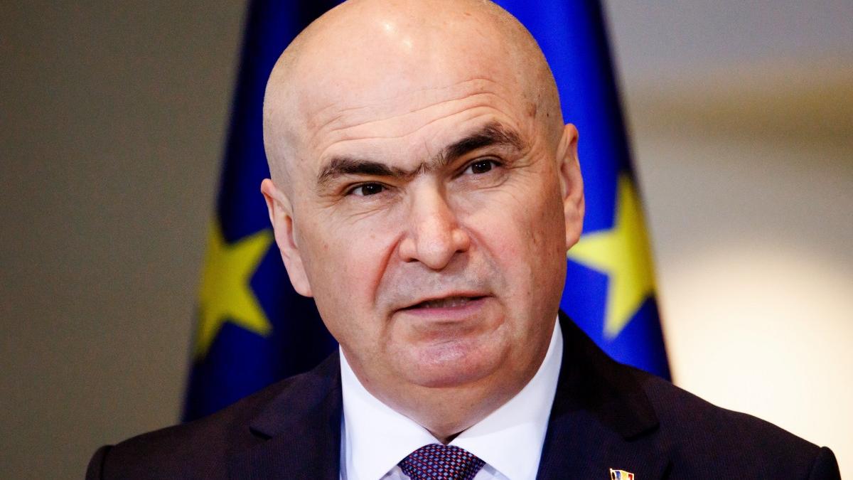 Bolojan afirma ca neplata primei zile de concediu medical este o masura temporara pana cand se vor