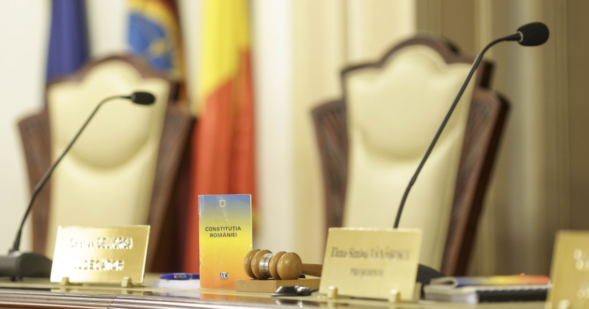 CCR a amanat din nou dezbaterea sesizarii lui Nicusor Dan privind modificarile legii prosumatorilor Cand va avea loc discutia