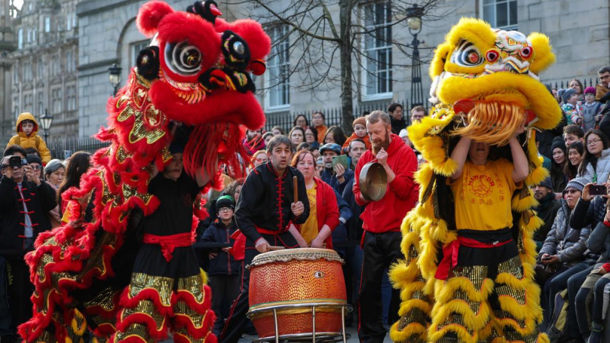 Cei 7000 de chinezi din Romania se pregatesc pentru Anul Nou Chinezesc Ce surprize va aduce Anul Calului de Foc