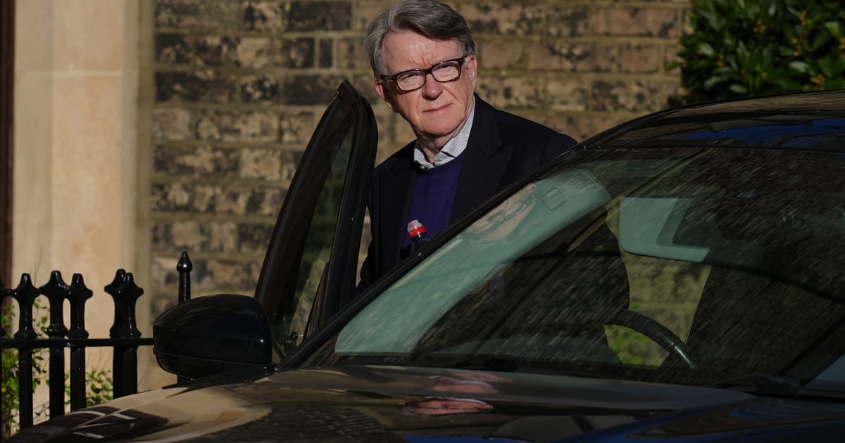 Politie solicita guvernului britanic sa pastreze emailurile esentiale intre Mandelson si Epstein