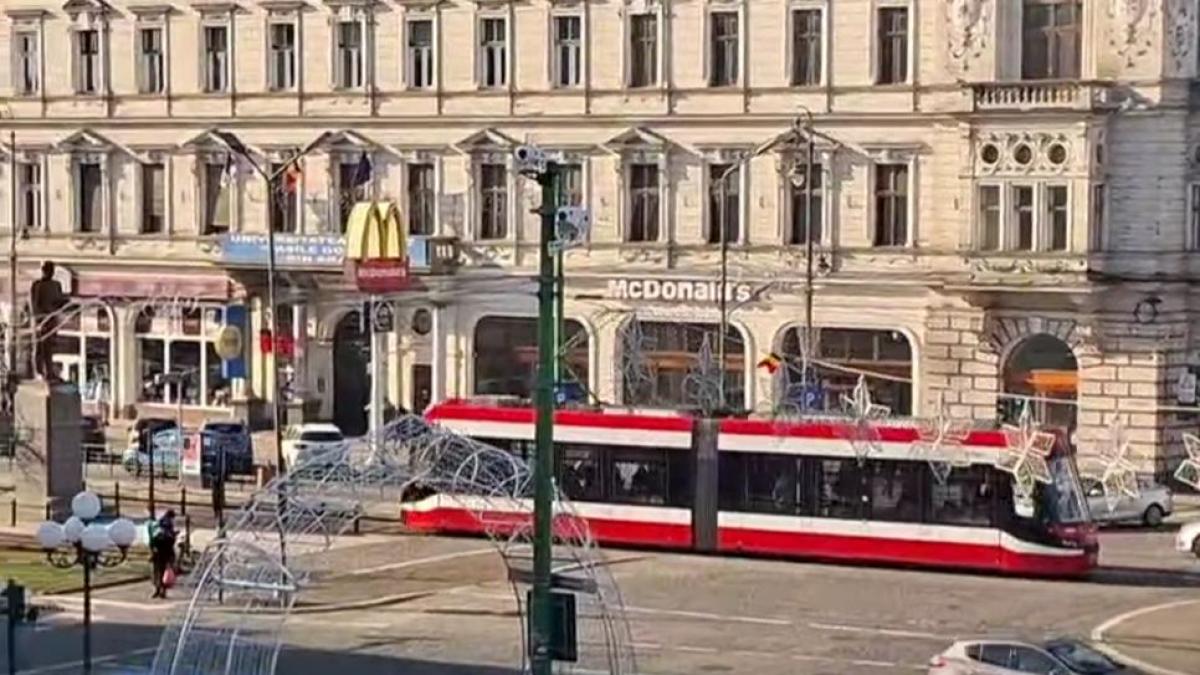 Primarul Aradului solicita modificarea legii pentru a garanta transport public gratuit in oras Ce propuneri a avansat