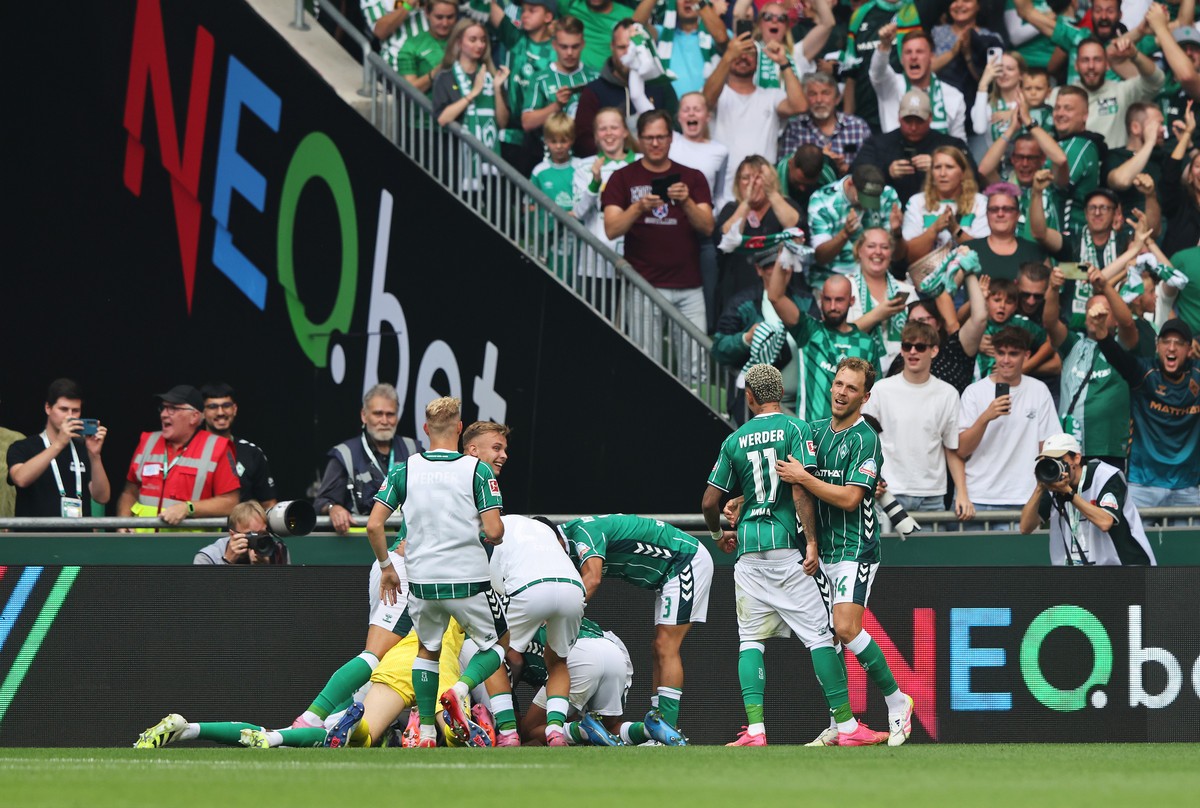 cea mai buna echipa de fotbal din germania anuleaza calatoria la minneapolis invocand cresterea imigratiei sub administratia trump