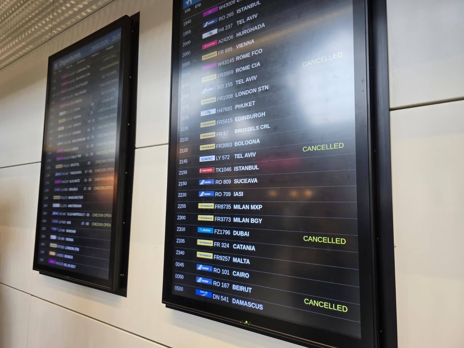 12 zboruri anulate de la Aeroportul Henri Coanda