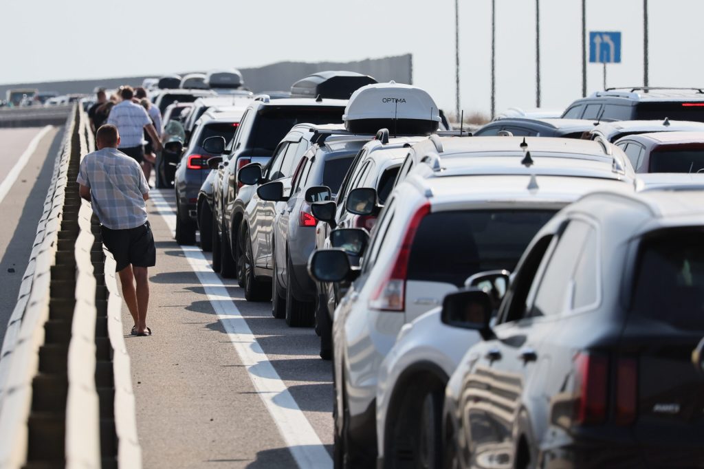 Agentia Internationala pentru Energie indeamna populatia sa lucreze de acasa si sa reduca deplasarile cu avionul in contextul crizei petrolului