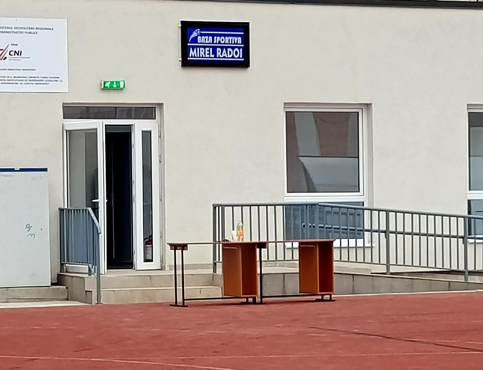 Antrenorul de la FCSB are un terren care ii poarta numele in orasul natal Baza Sportiva Mirel Radoi a fost deschisa pe malul Dunarii