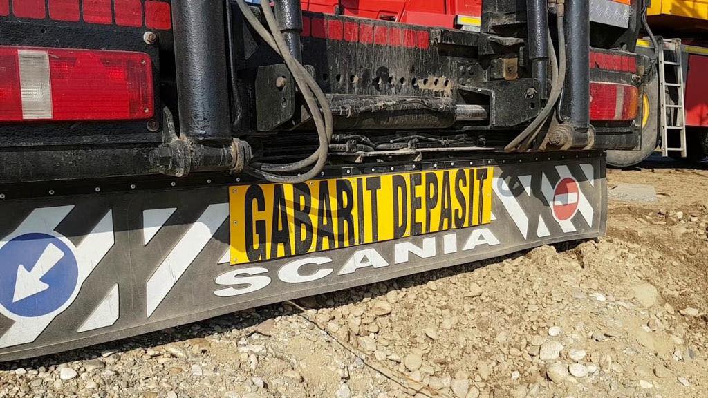 Atentie soferi Un transport de mari dimensiuni va traversa Clujul timp de trei zile efectuand depasiri Se aduce un utilaj Consultati traseul pe care va circula Circulati cu prudenta