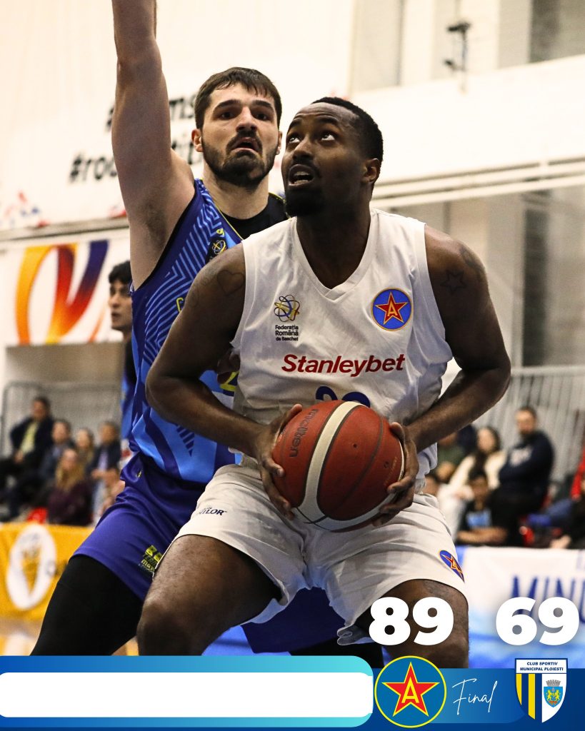 CSA Steaua invinge CSM Petrolul Ploiesti si isi pastreaza sansele de a ajunge in play off in campionatul de baschet