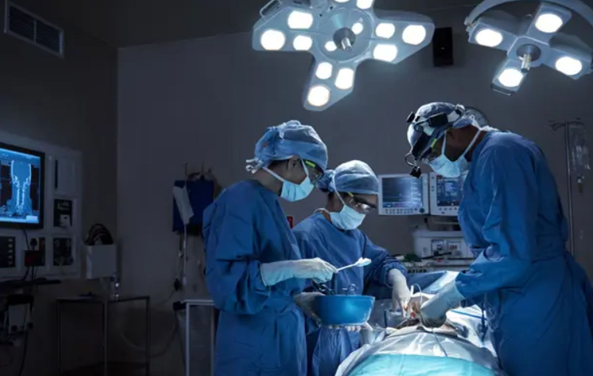 Care este starea de sanatate a fetitei de un an care s a inecat cu o aluna Corpul strain a ajuns in plamani Medicii din Cluj au realizat minuni