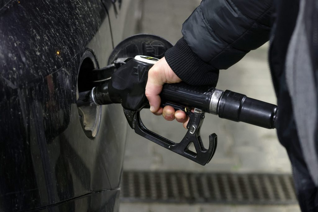 China afectata de situatia din Orientul Mijlociu Beijingul va impune limite la cresterea preturilor combustibililor