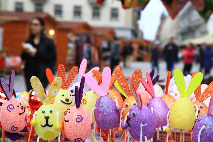 Clujul unit inainte de Paste Beneficiarii DGASPC isi prezinta lucrarile handmade la un targ special de Paste