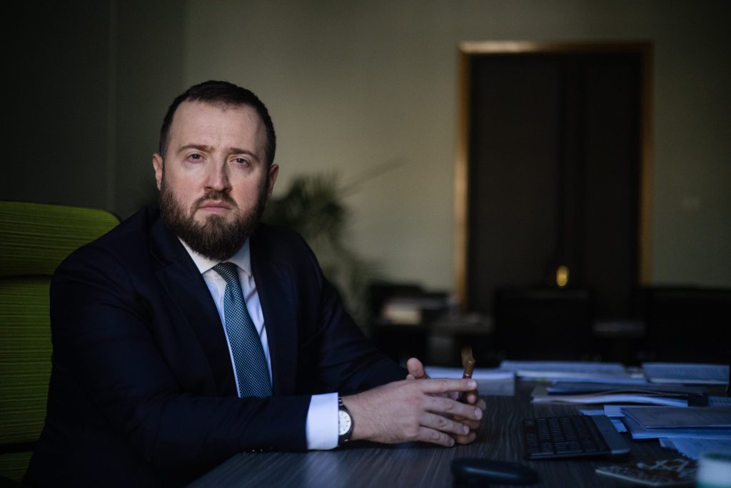 Furtul de 655 de milioane Dati banii inapoi oamenilor hotilor