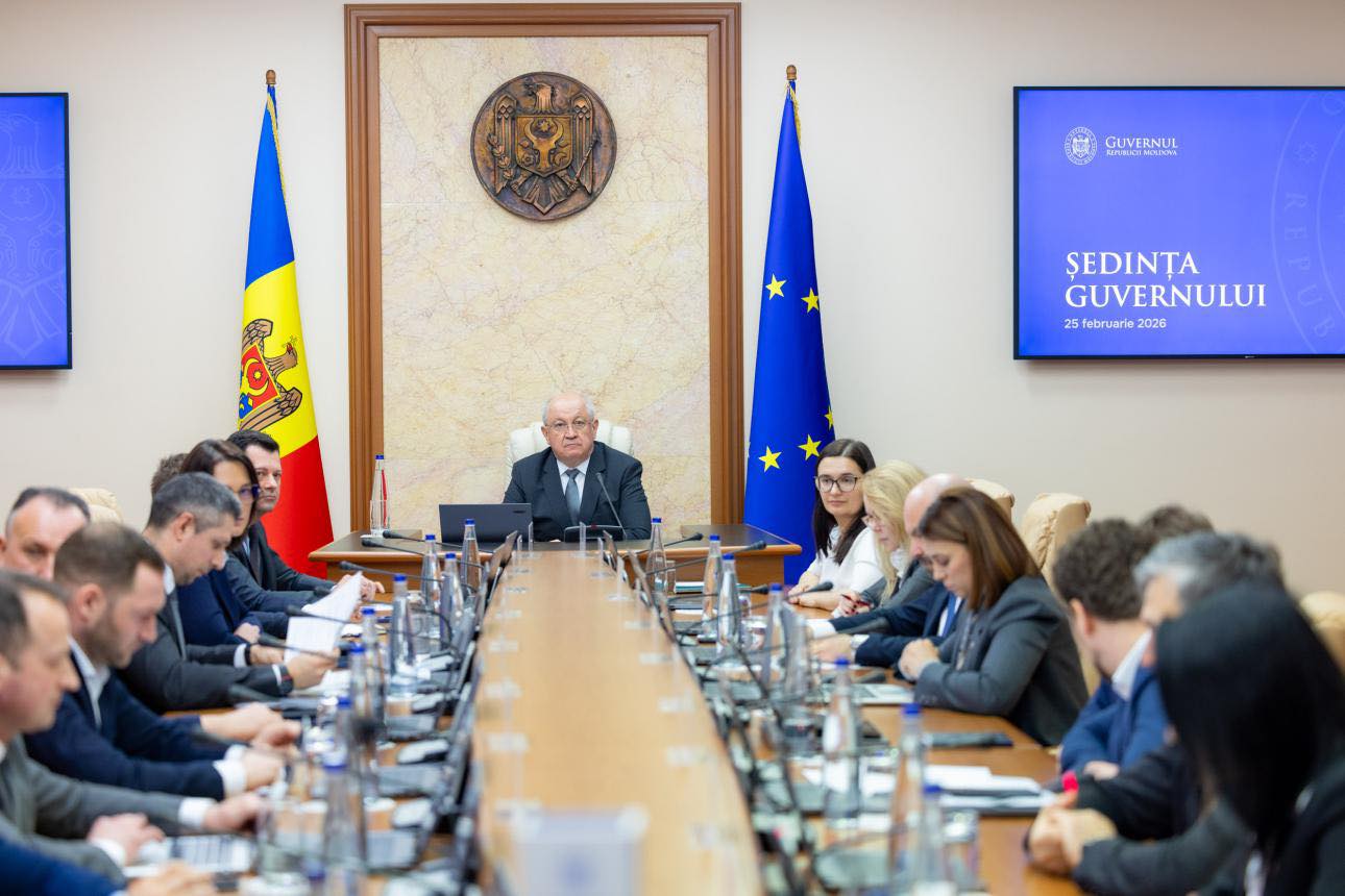 Guvernul Moldovei cere institutiilor sa reduca cheltuielile de transport cu 20 din cauza crestterii preturilor