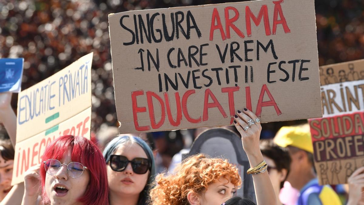 Guvernul a decis bursele studentilor vor ramane mentinute la nivelul stabilit in decembrie 2025