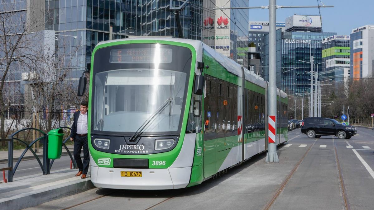 Linia 5 de tramvai din Bucuresti a fost redeschisa duminica Va opera de la Stefan cel Mare pana la