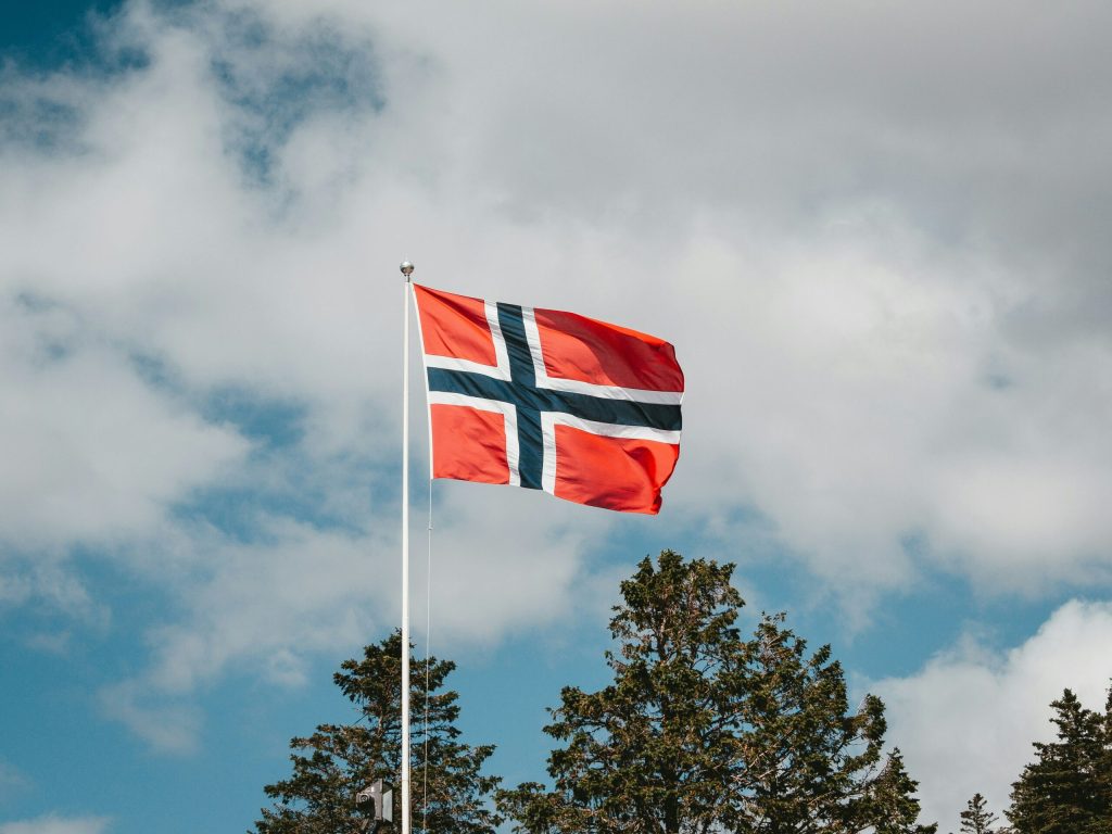 Norvegia este pregatita sa negocieze cu Franta colaborarea in domeniul descurajarii nucleare