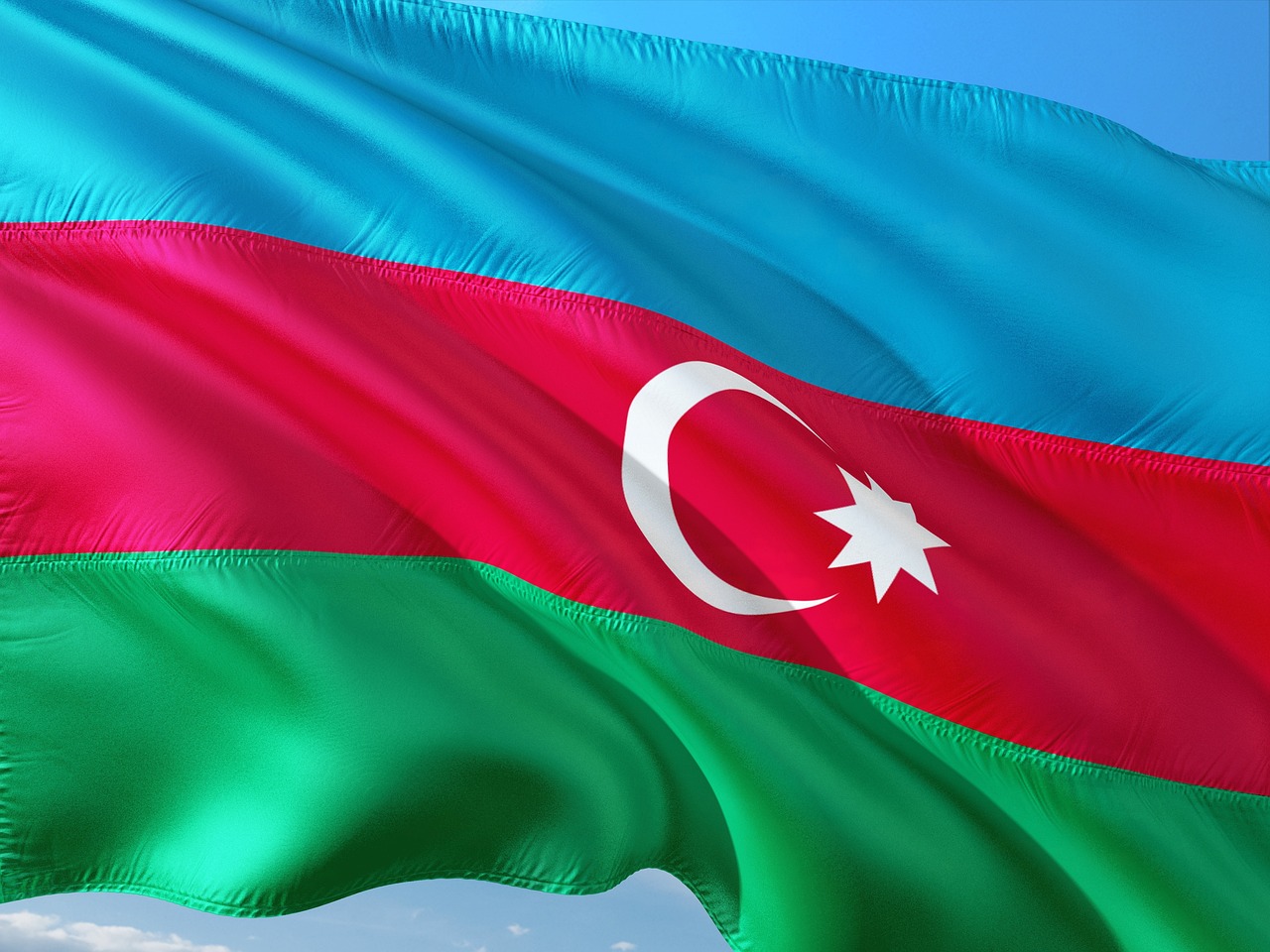 Olanda isi muta temporar personalul ambasadei din Iran in Azerbaidjan