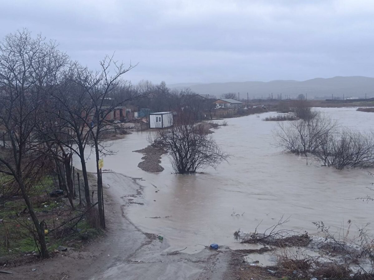 Pericol de inundatii pe numeroase rauri din centrul si nordul Romaniei