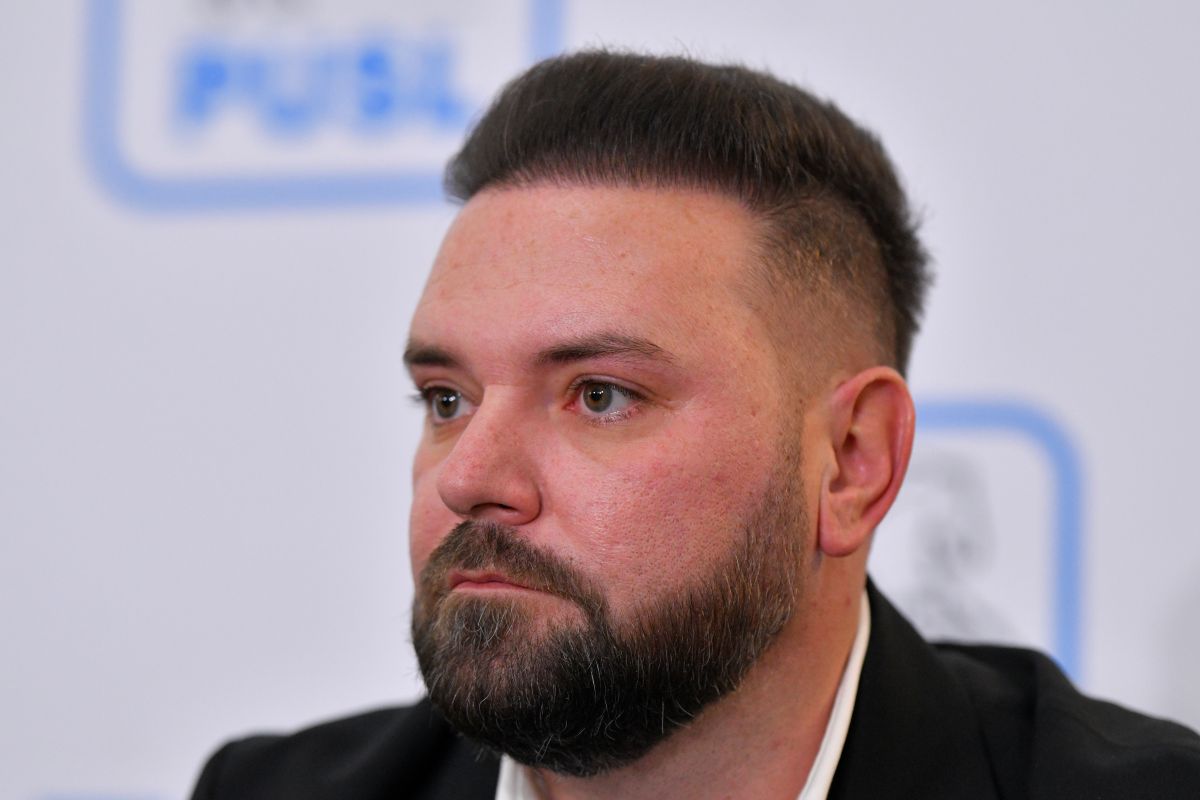 Piedone Jr initiaza modernizarea strazilor din Ferentari Primaria cere cetatenilor sa raporteze gropile folosind functia impartaseste locatia