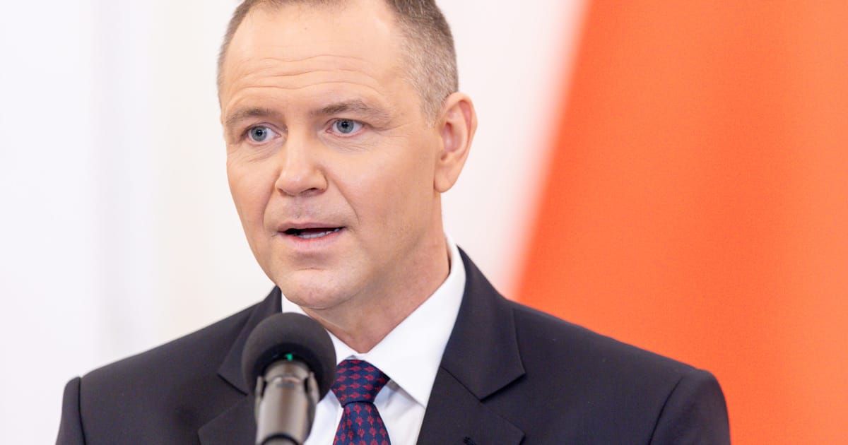 Presedintele Poloniei refuza programul UE de imprumuturi de 44 de miliarde de euro pentru armament