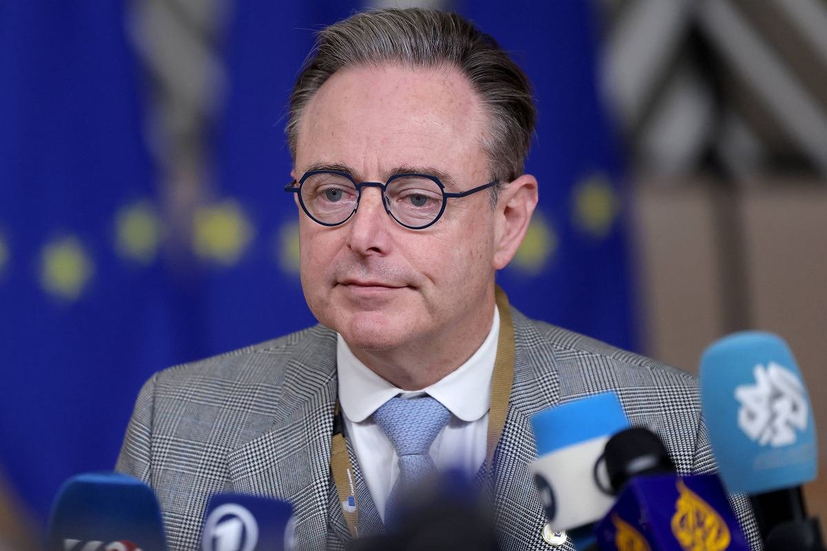 Prim ministrul Belgiei cere Uniunii Europene sa intervina pentru a rezolva conflictul dintre Rusia si Ucraina
