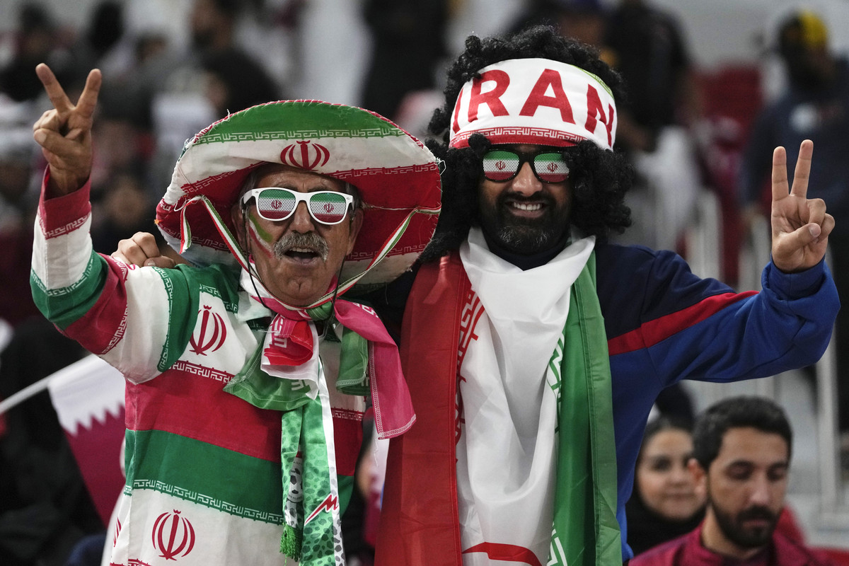 Trump catre POLITICO Chiar nu ma intereseaza daca Iranul participa la Cupa Mondiala