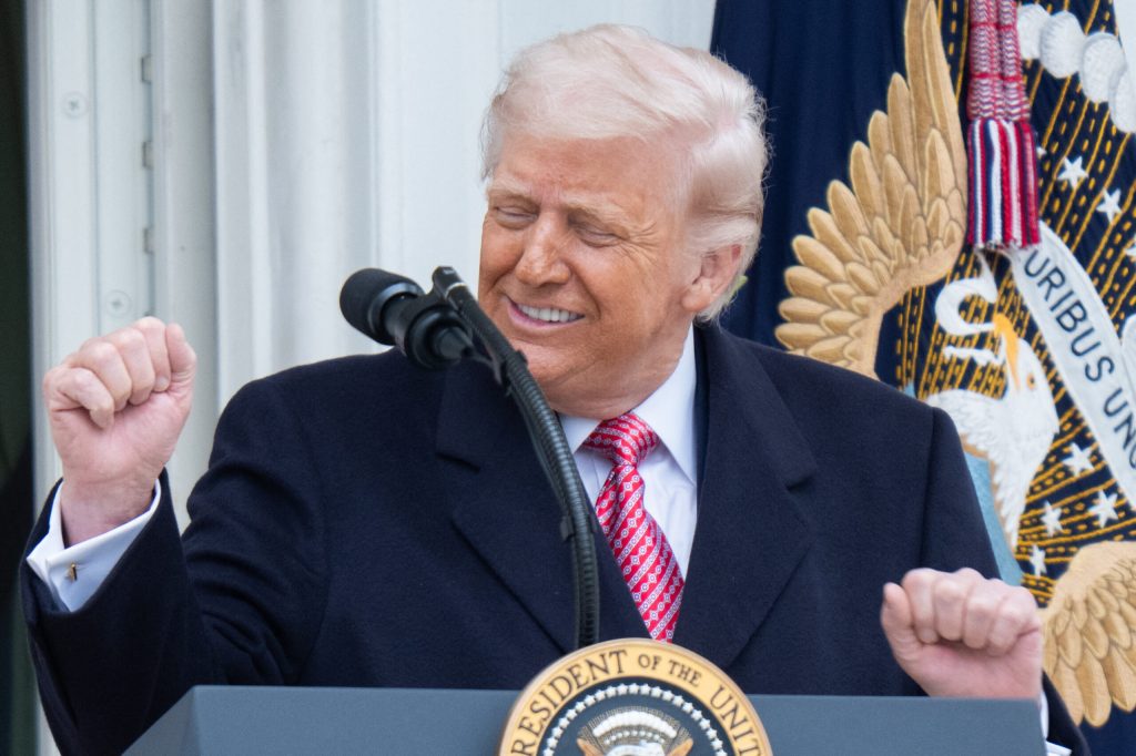 Trump ia in considerare schimbarea numelui Stramtorii Ormuz Care ar putea fi noul nume