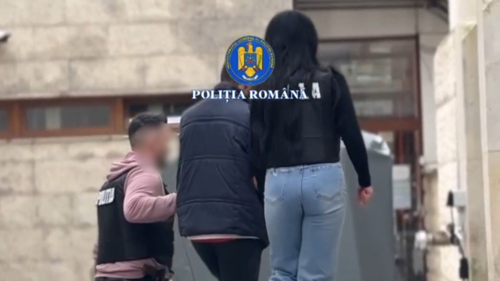 Un clujean si o adolescente de 15 ani au furat dintr un magazin din Floresti Ultimul furt s a incheiat cu ghinion