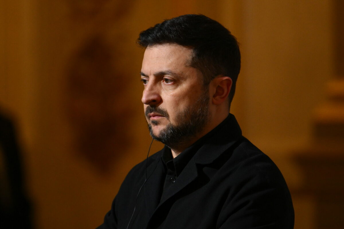 Zelenski recunoaste ca nu isi viziteaza prea des copiii din cauza pericolului Ce declara despre o posibila noua candidatura la prezidentiale