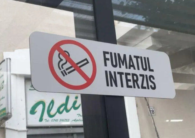 fumat ilegal dintr o cladire de pe strada horea din cluj napoca politia locala a fost solicitata sa intervina se fumeaza zilnic in interior