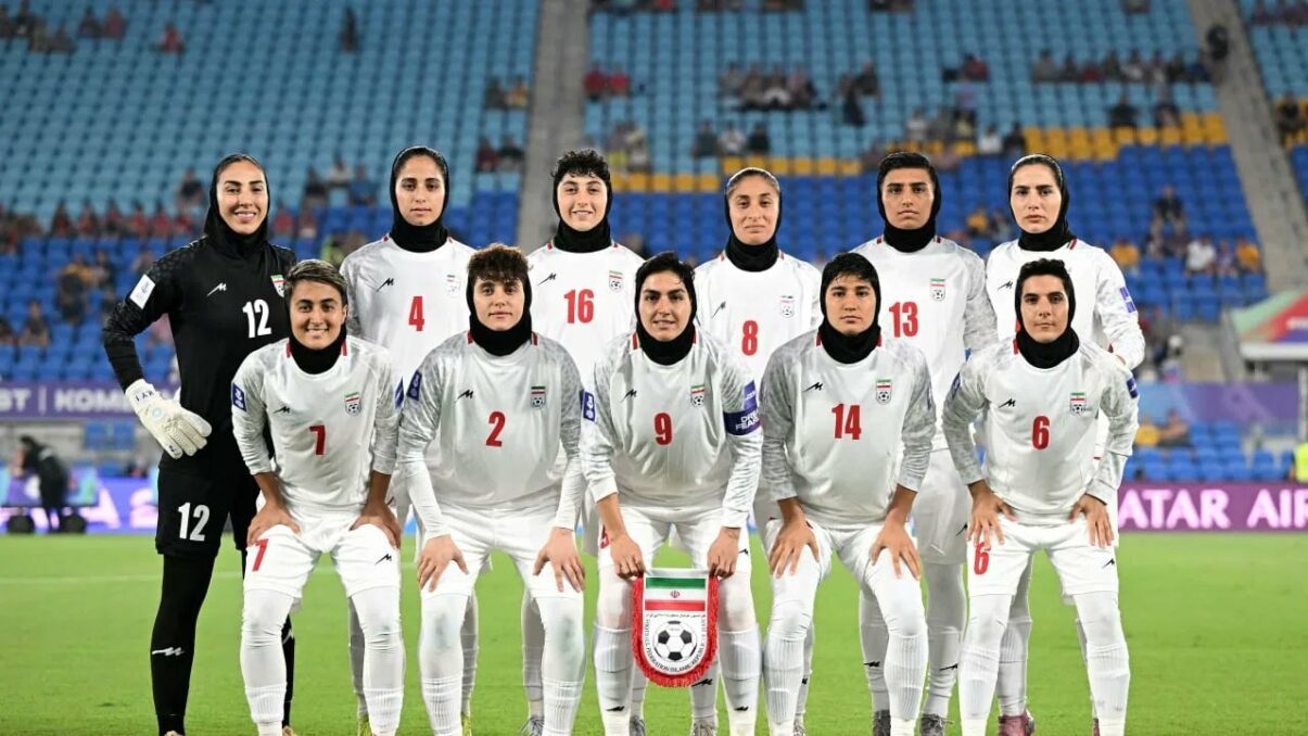 inca doua jucatoare de fotbal din echipa feminina a iranului au cerut azil in australia
