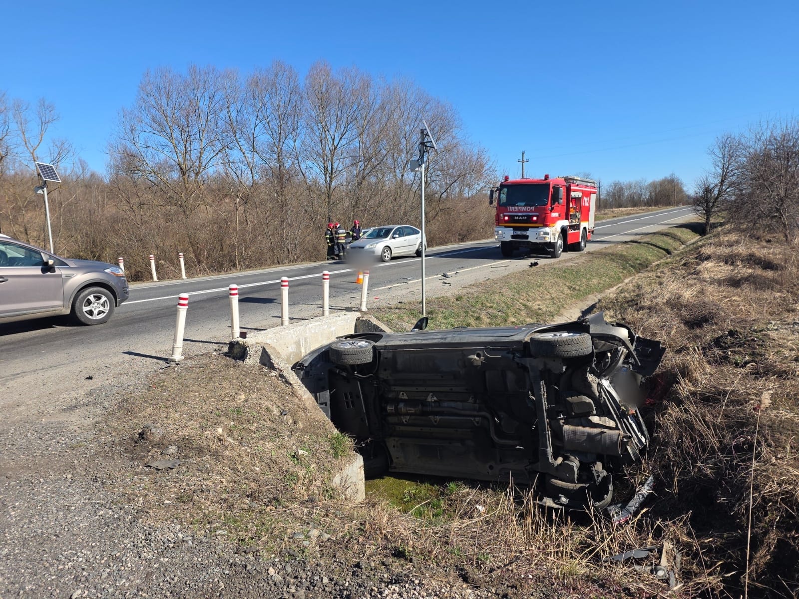 nc un accident cu o main czut n an astzi la Cluj n urm cu cteva momente Este al treilea din ziua de astzi Oameni buni circulai cu pruden FOTO