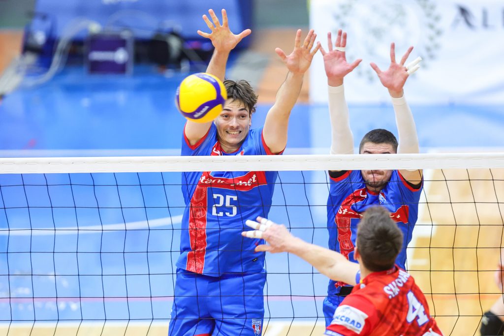play off ul campionatului masculin de volei debuteaza in acest weekend