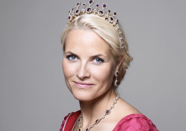 scandalul epstein impacteaza o alta familie regala printesa mostenitoare a norvegiei isi exprima regretul pentru legatura avuta cu finantatorul american