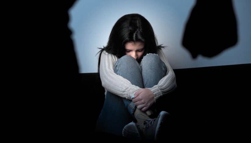 soarta teribila o fetita de doar 9 ani din cluj abuzata de propria familie un vecin a auzit totul si a alertat autoritatile