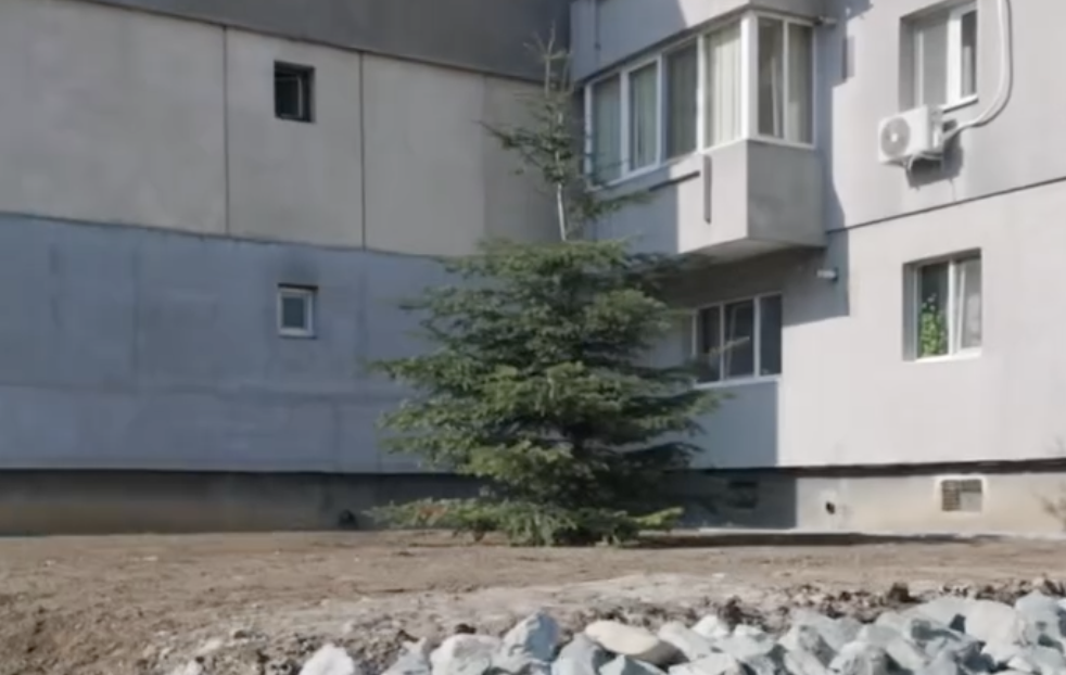 video o comuna din cluj renunta la beton primaria a inceput sa transforme spatiile neingrijite dintre blocuri in parcuri si zone verzi pentru cetateni