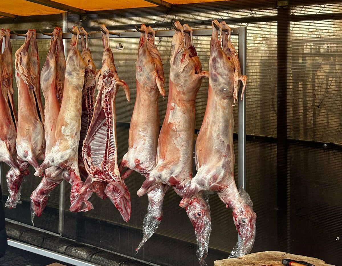 ANPC a impus amenzi de peste 63 milioane de euro comerciantilor de carne de miel si unitatilor de tip fast food