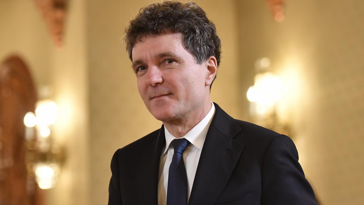 Barbatul care l a amenintat cu moartea pe Nicusor Dan a fost audiat printr un apel video afirmand ca