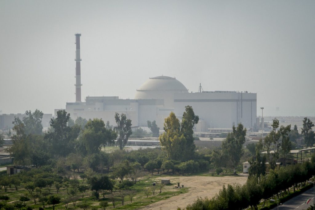 Iran Atac lang centrala nucleara Bushehr Un agent de securitate a fost ucis
