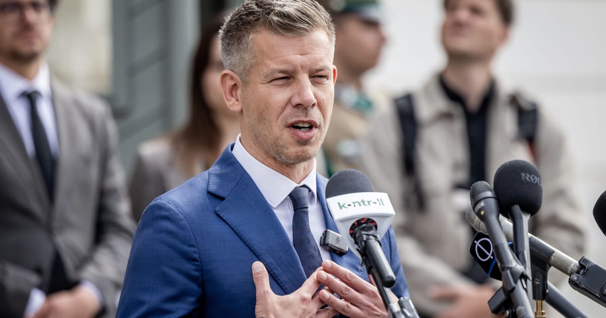 Primul obiectiv al lui Magyar Controlul media de catre stat in Ungaria