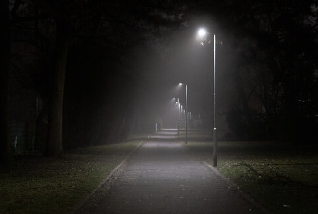 Stazile din Cluj in intuneric de cateva zile Oamenii se tem de hoti Este o perioada in care multi au plecat si pot aparea