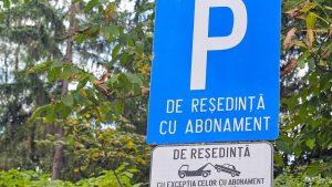 Taxa pentru parcarea de resedinta din Brasov a fost recent majorata Care va fi costul anual Cei care parcheaza
