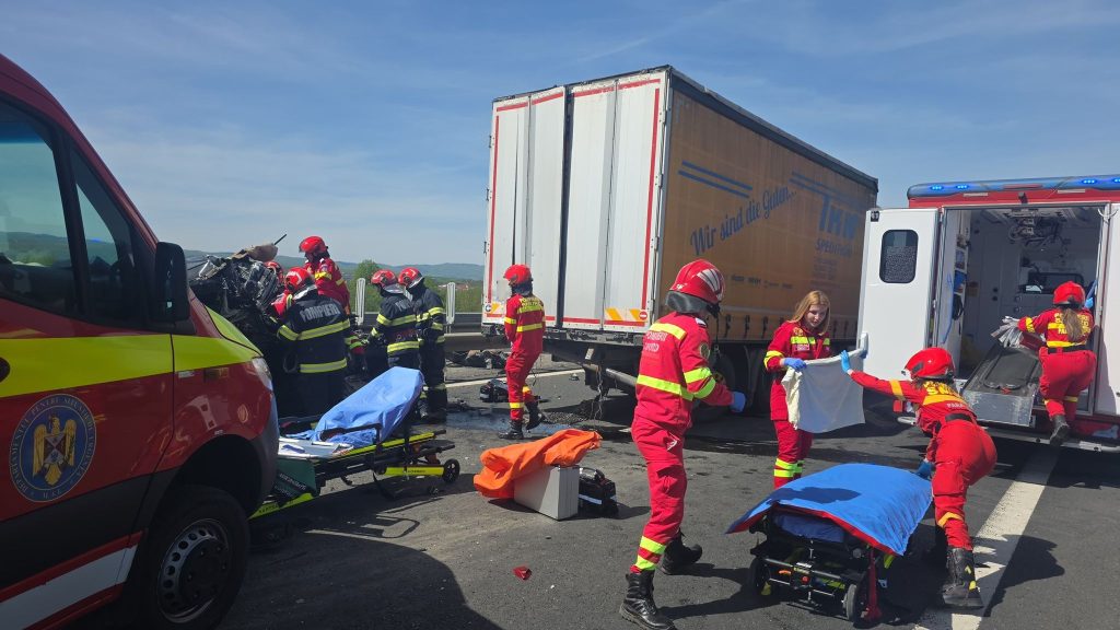 accident grav pe a1 directia sibiu alba traficul rutier este total oprit