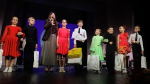 spectacol de talent si emotie la cluj 146 de copii din familii numeroase isi vor urma visurile pe scena