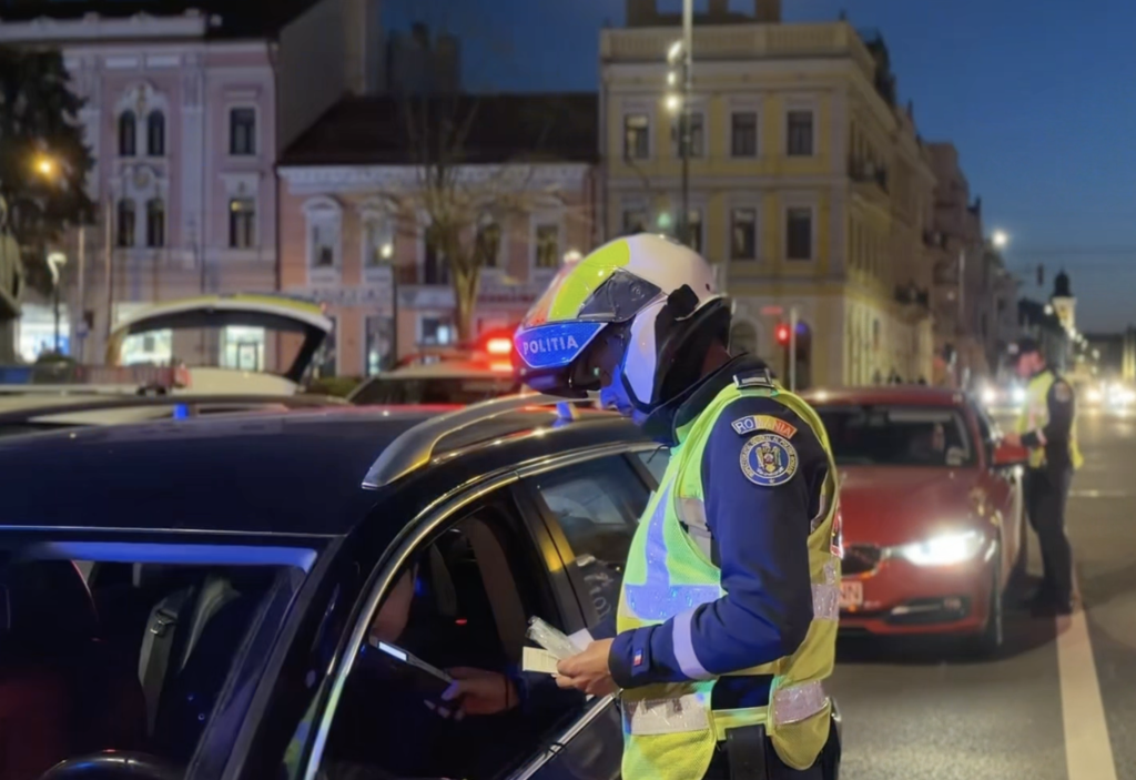video scena uimitoare pe drumurile din cluj aproape 1000 de amenzi in doar cateva zile si zeci de permise suspendate patru soferi cu dosar penal