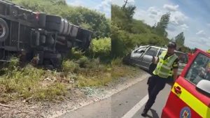 Accident in Timis un autotren s a rasturnat pe drum iar un barbat si a pierdut viata