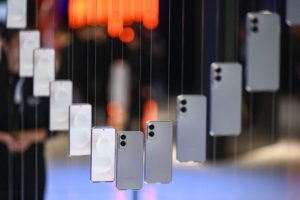 Anxietatea digitala a romnilor verificam bateria telefonului de zeci de ori pe zi si ne panicam cand scade la 30